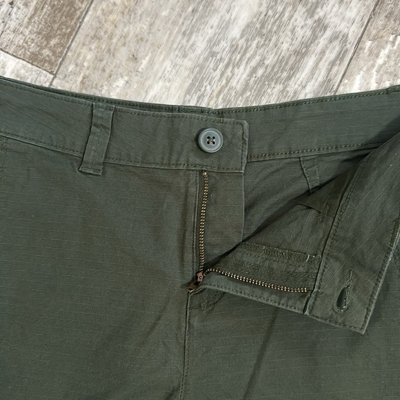 Eddie Bauer Green Side Stripe Hiking Shorts - Picture 4 of 11